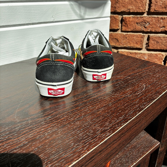 Vans Old Skool Hot Rod Flames Sneakers - Women’s 6 / Men’s 4.5 - Fire Print - Picture 5 of 7